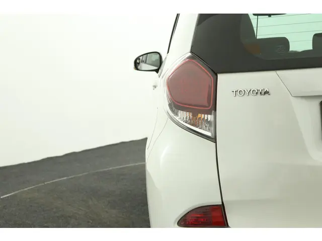 Toyota Verso-S 1.3 VVT-i Dynamic 2015 Benzine 40