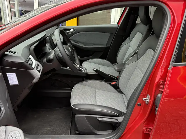 Renault Clio 1.0 TCe 90 GPF techno 2024 Benzine 5