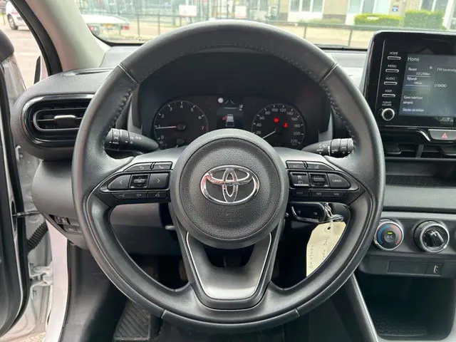 Toyota Yaris 1.5 VVT-i Active 2021 Benzine 12