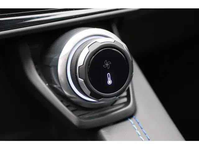 Lynk & Co 01 1.5 2022 Hybride Benzine 49