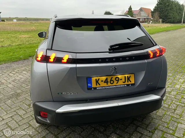 Peugeot e-2008 EV GT 50 kWh 2020 Elektrisch 4