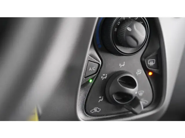 Peugeot 108 1.0 e-VTi Active 2020 Benzine 28