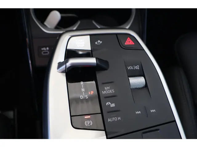 BMW X1 xDrive30e 2023 Hybride Benzine 17