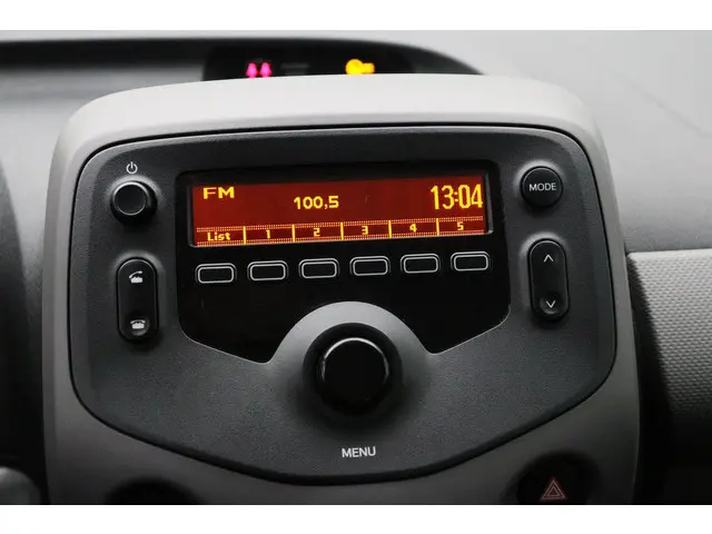 Peugeot 108 1.0 e-VTi Active 2018 Benzine 14