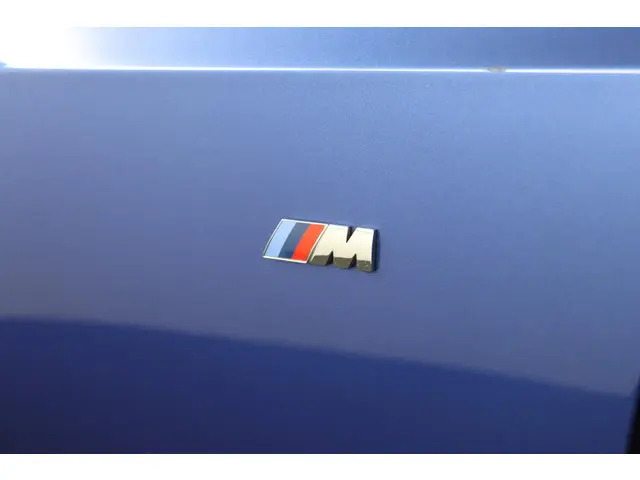 BMW 3 Serie 330i High Executive 2020 Benzine 34