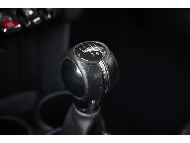 MINI 3-Deurs Cooper C 2019 Benzine 12