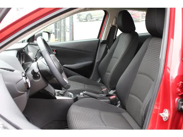 Mazda 2 1.5 Skyactiv-G Dynamic 2017 Benzine 10