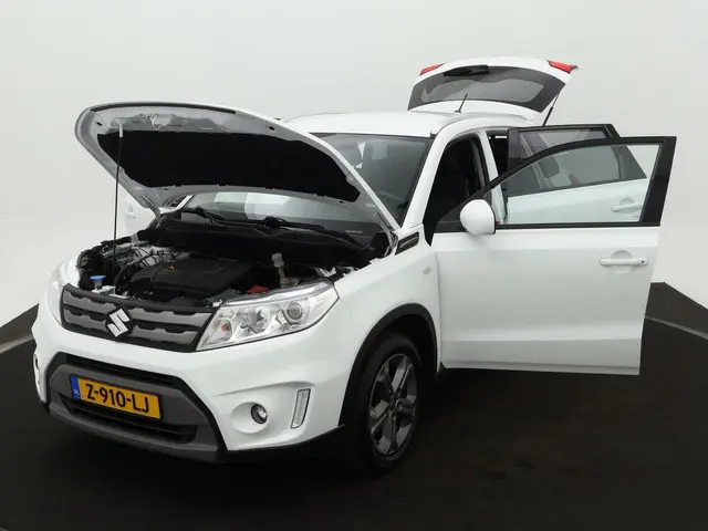 Suzuki Vitara 1.6 Exclusive 2016 Benzine 17