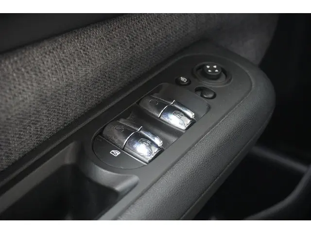 MINI Clubman Cooper 2022 Benzine 27