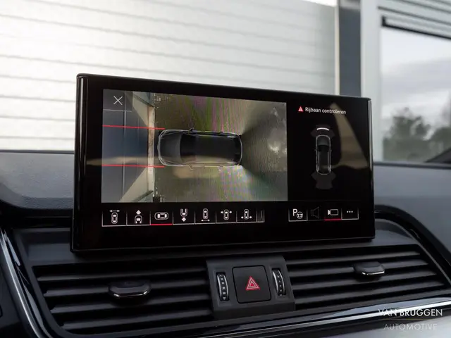 Audi Q5 55 TFSI e quattro S-Line 2022 Hybride Benzine 31