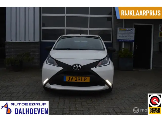 Toyota Aygo 1.0 VVT-i x 2016 Benzine 4