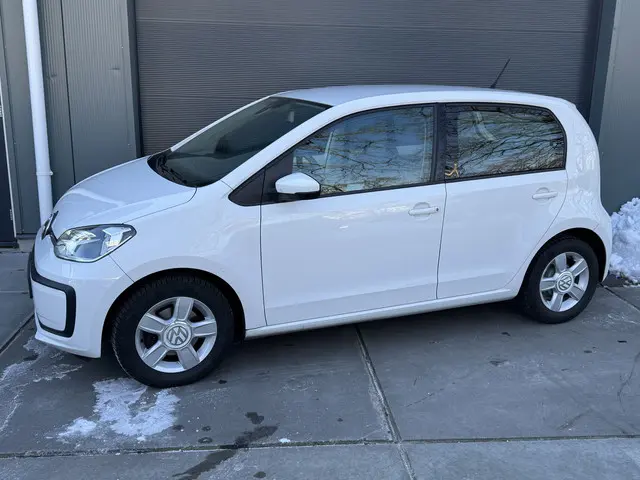 Volkswagen up! 1.0 BMT 60pk move up! 2019 Benzine 2