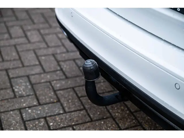 Volvo V60 2.0 B3 Momentum Advantage 2021 Benzine 26