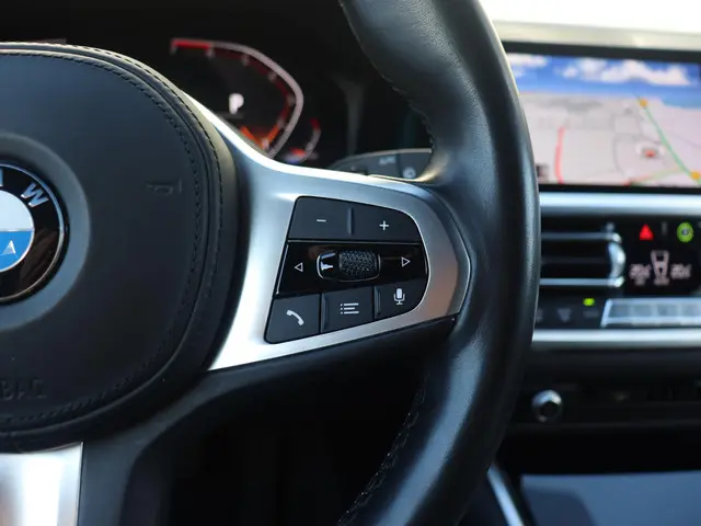 BMW 3 Serie Touring 318i 2020 Benzine 19