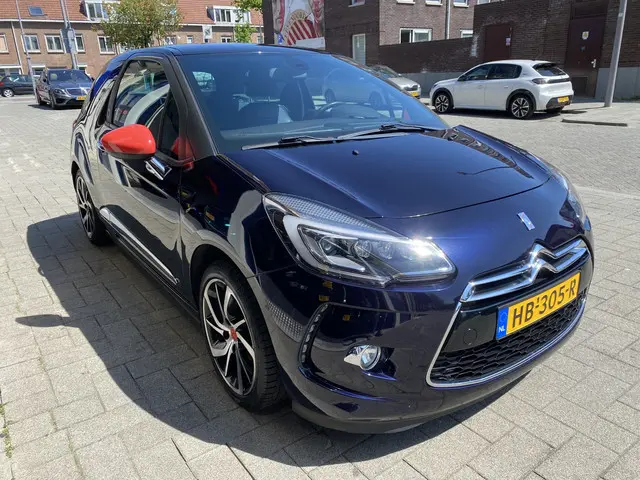 DS DS 3 1.2 PureTech Inès de la Fressange 2015 Benzine 6