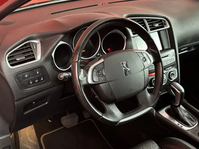 DS DS 4 Crossback 1.6 THP Chic 2016 Benzine 3