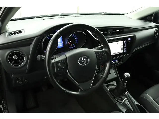 Toyota Auris 1.2T Aspiration 2016 Benzine 64