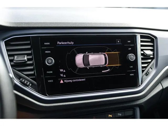 Volkswagen T-Roc 1.5 TSI Automaat Navigatie 2020 Benzine 10