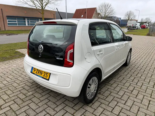 Volkswagen up! 1.0 move up! BlueMotion 2015 Benzine 6