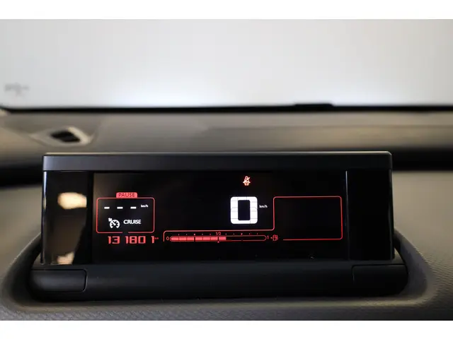 Citroën C4 Cactus PT 82 Feel 2015 Benzine 30