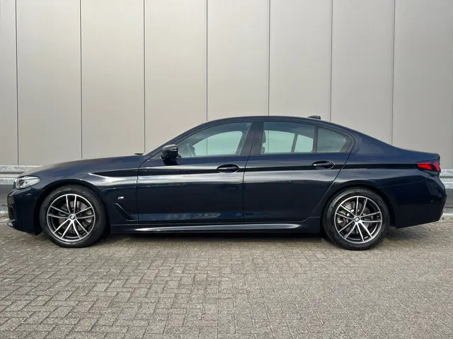 BMW 5 Serie 520i High Executive Edition 2020 Benzine