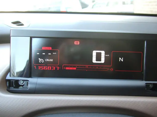 Citroën C4 Cactus 1.2 e-VTi Feel - Navigatie - 2014 Benzine 8