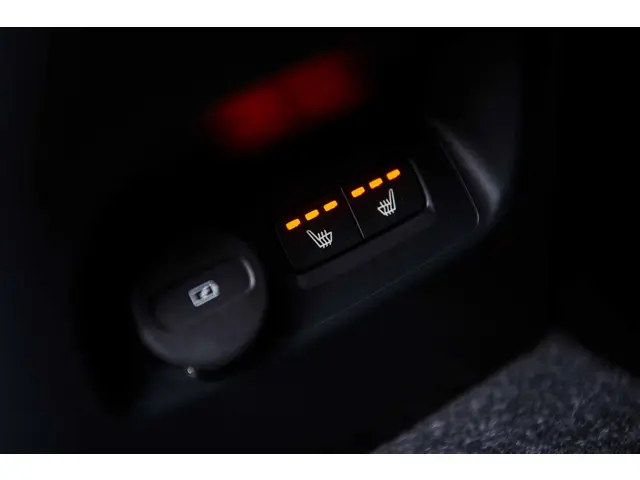 Volvo XC40 2.0 B4 Core 2024 Benzine 27