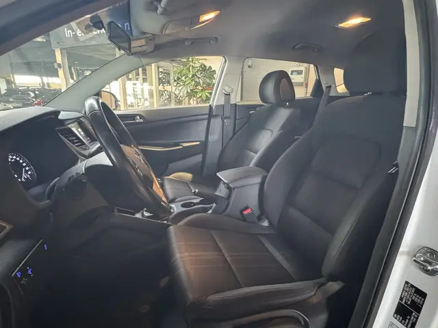 Hyundai Tucson 1.6 GDi Anniversary Edition 2018 Benzine 21