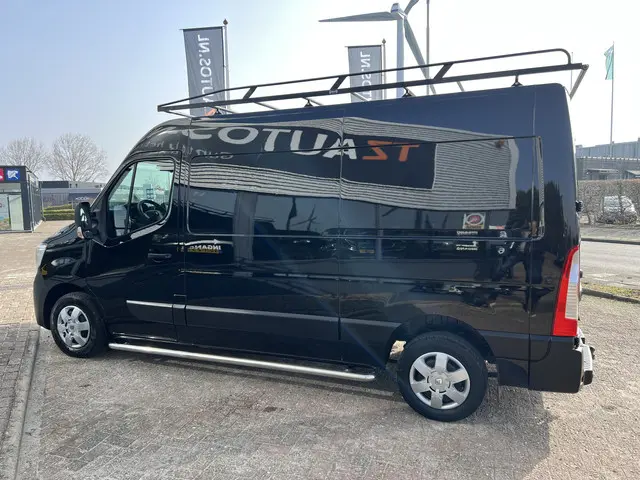 Renault Master T35 2.3 dCi 180 L2H2 Energy 2020 Diesel 34