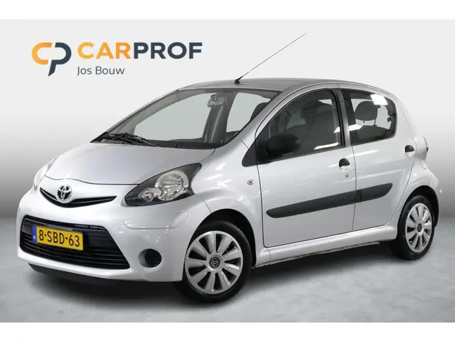Toyota Aygo 1.0 VVT-i Now 2013 Benzine
