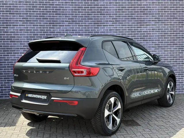 Volvo XC40 2.0 B4 Plus Dark 2025 Benzine 3