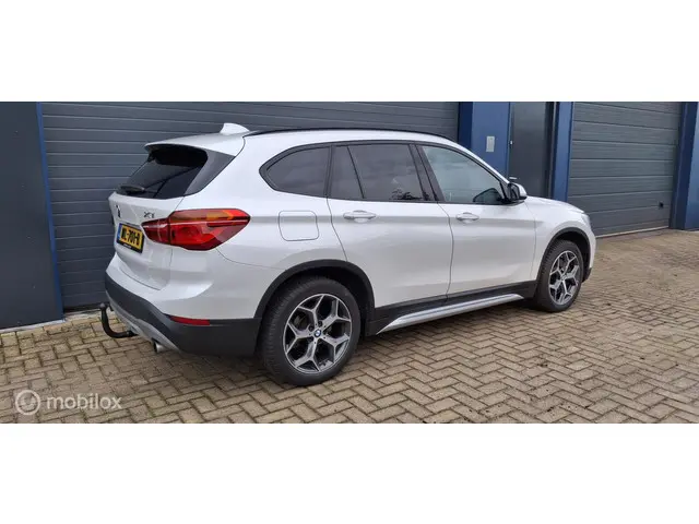 BMW X1 sDrive20i ,Camera,Trekhaak 2017 Benzine 6
