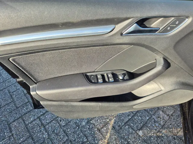 Audi A3 Sportback 1.0 TFSI Sport sTronic 2018 Benzine 32