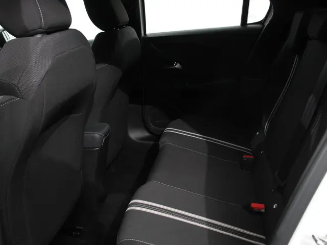 Opel Corsa 1.2 Turbo 100pk Automaat GS 2024 Benzine 24