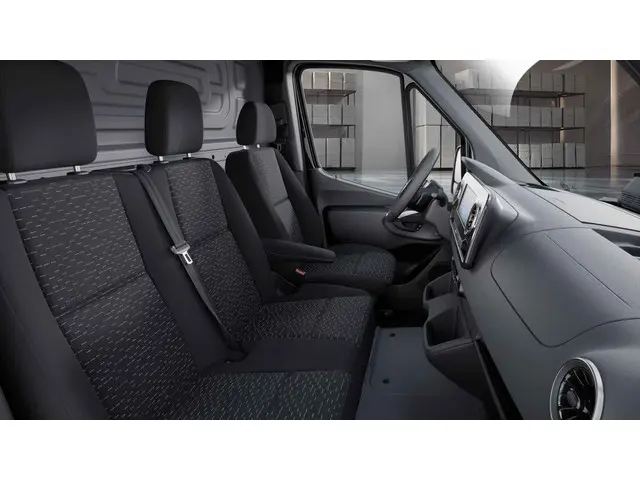 Mercedes-Benz Sprinter 315 CDI L2 RWD Pro 2025 Diesel 4