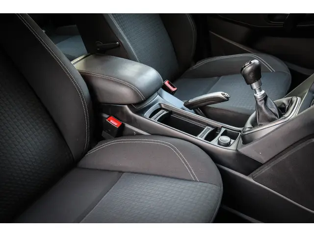 Ford C-MAX 1.0 Trend 2016 Benzine 12