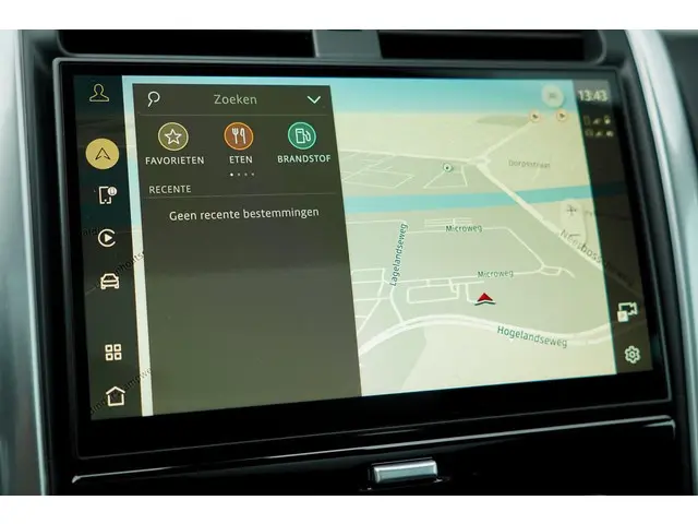 Land Rover Discovery 3.0 D250 R-Dynamic SE 2024 Diesel 42