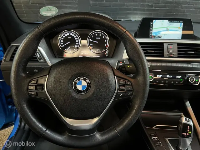 BMW 2 Serie Cabrio 218i Executive 2018 Benzine 8