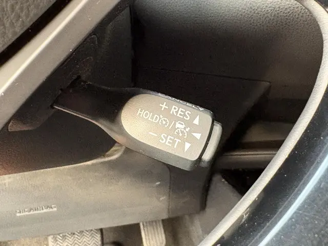 Toyota C-HR 1.8 Hybrid Bi-Tone 2017 Hybride Benzine 31