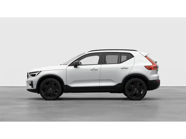 Volvo XC40 B4 Plus Black Edition 2025 Benzine 3