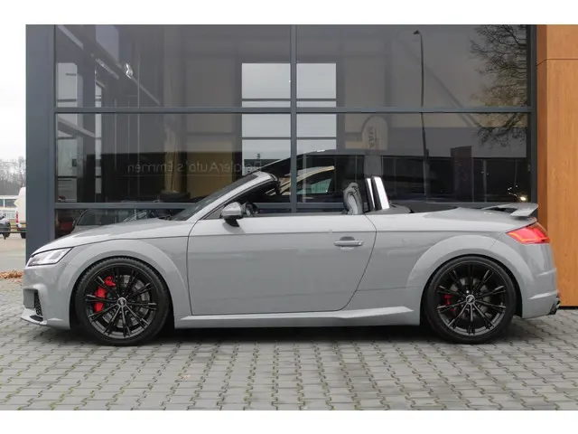 Audi TT Roadster TT RS quattro 2018 Benzine 2