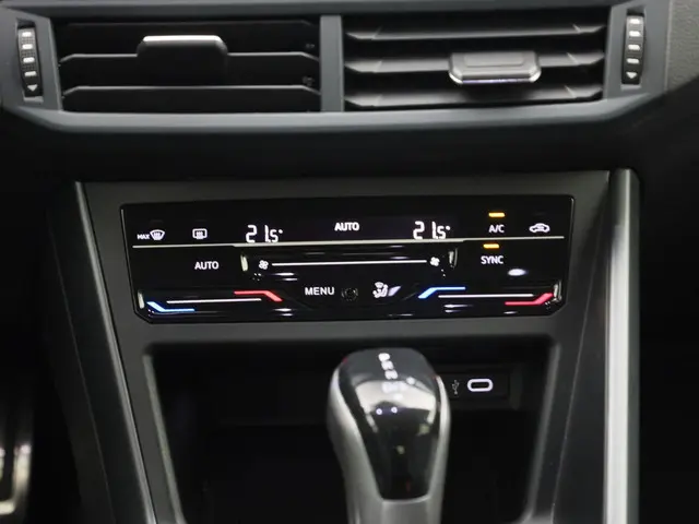 Volkswagen Polo 1.0 TSI/115PK R-Line DSG 2024 Benzine 34