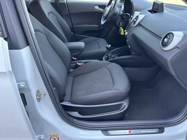 Audi A1 Sportback 1.2 TFSI Admired 2014 Benzine 10