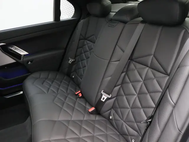 BMW i7 xDrive60 2025 Elektrisch 32