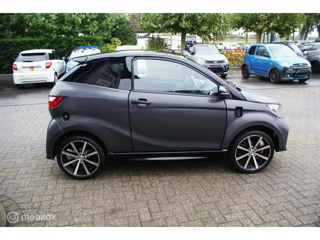 Aixam Coupé Brommobiel e Premium GTI 2023 Elektrisch 5
