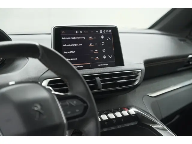 Peugeot 5008 PureTech 130 EAT8 GT-Line 2020 Benzine 56