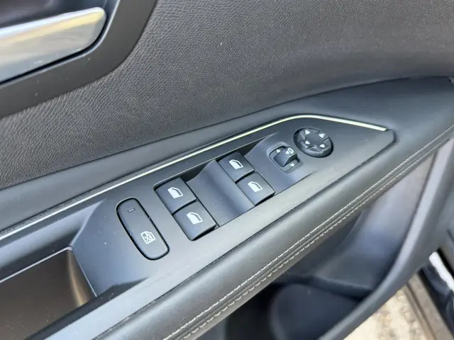 Peugeot 3008 1.2 PureTech Première 2016 Benzine 16