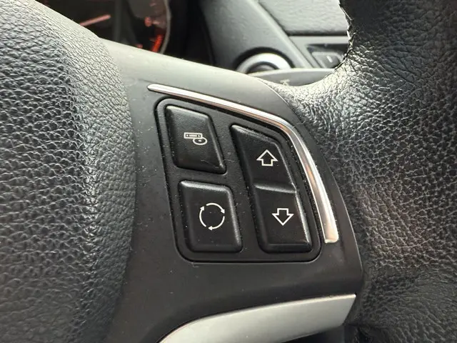 BMW X1 sDrive20i Executive 2015 Benzine 19