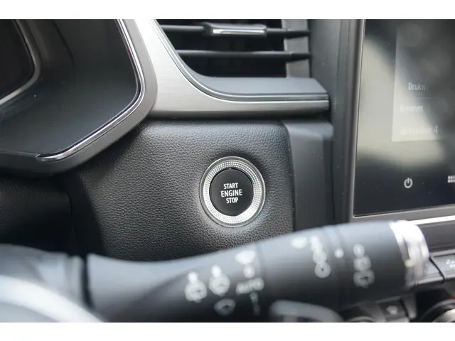 Renault Captur 1.3 TCe 140 2021 Benzine 36