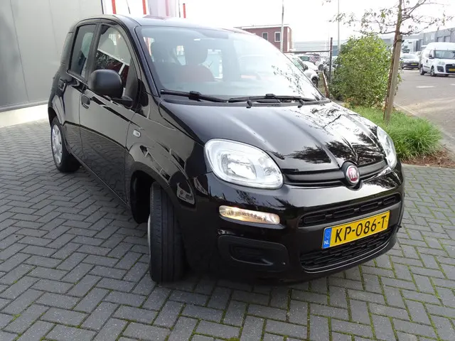 Fiat Panda 1.2 Popstar, 4 cilinder, NL auto 2016 Benzine 3